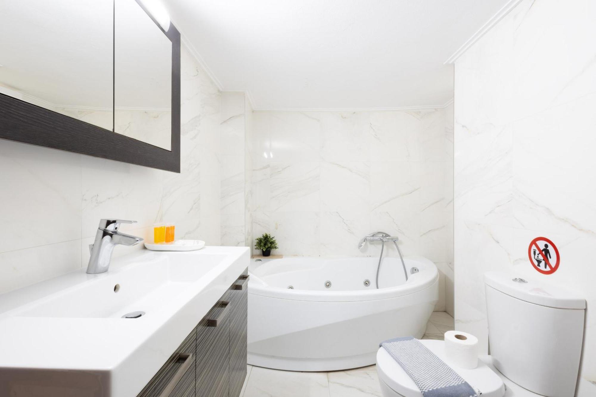 A Luxury & Comfortable Apt In Athen Eksteriør billede